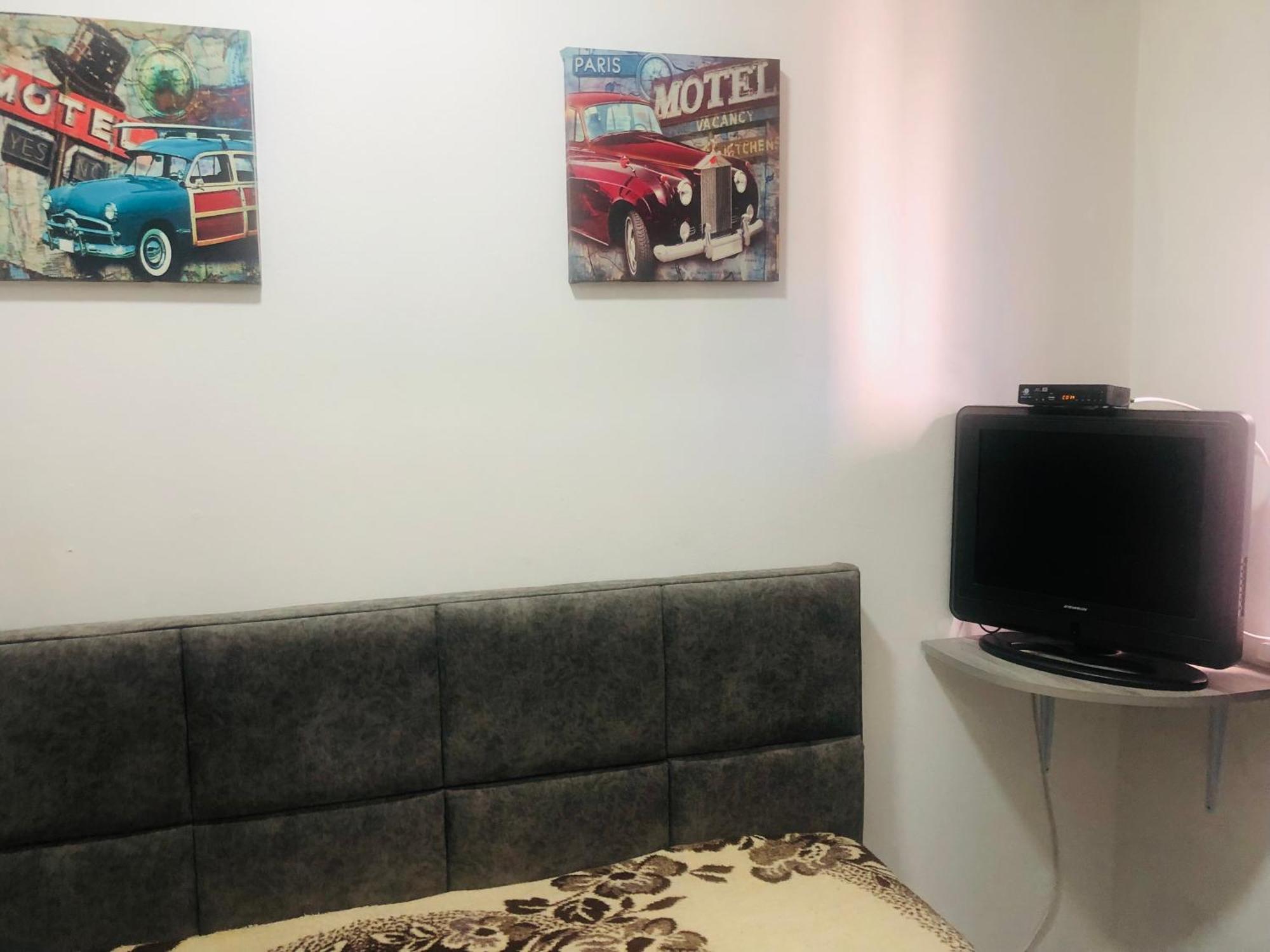 Apartment Entire Flat To Chill, In Center Of